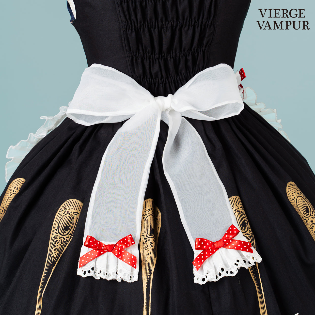 ティーカップエプロン〈赤〉 – Vierge Vampur